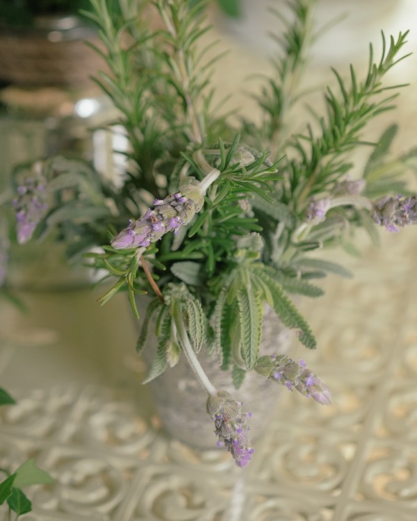 wedding florist charlottesville lavenderfoxtail cottage jason keefer photography