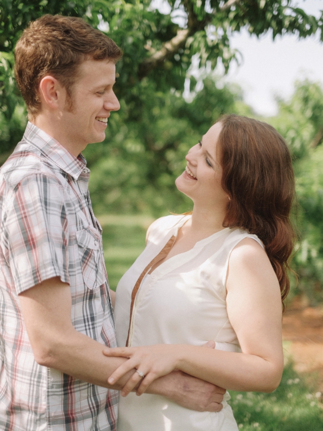 tammy keefer of jason keefer photography engagement portraits chiles peach orchard crozet va outdoor